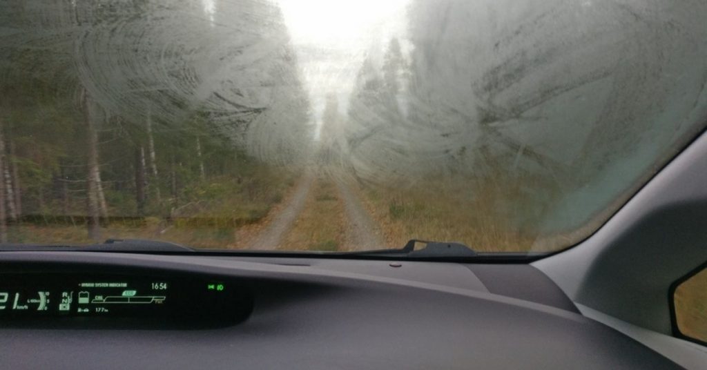 How To Defog Windshield In Summer, Winter, & Rain [Read Now]