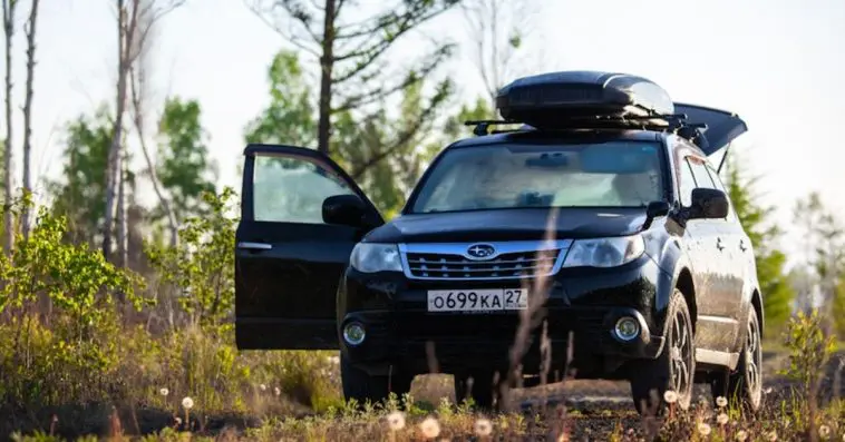 Having a roof box for Subaru Outback looks tremendous
