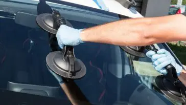 Changing a car windshield at an auto repair shop and wonder how long it will take to get done