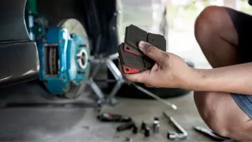Knowing the best time to change brake pads can prevent from a car accident