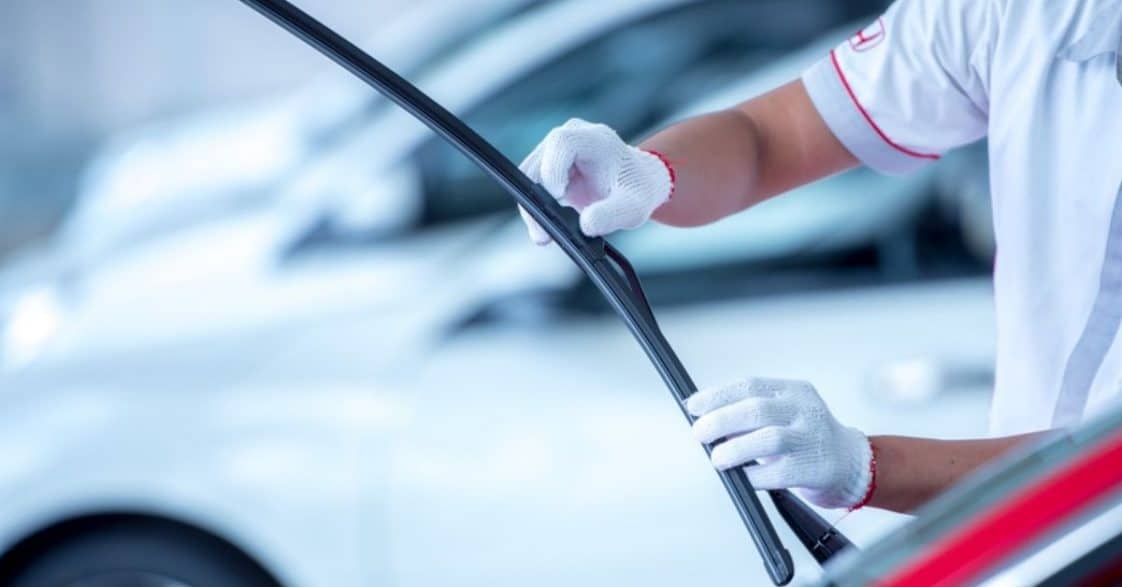 What Size Windshield Wipers Do I Need? Car Proper