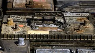 Buying my old car battereis and they re-sell them after reconditioning them