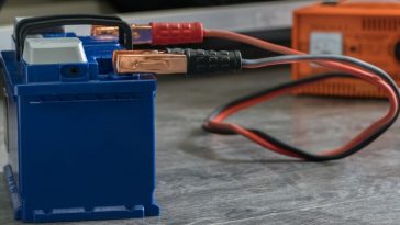 How to read a car battery charger