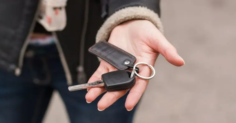 Do i have to reprogram my honda fob after battery replacement? Because it's not working