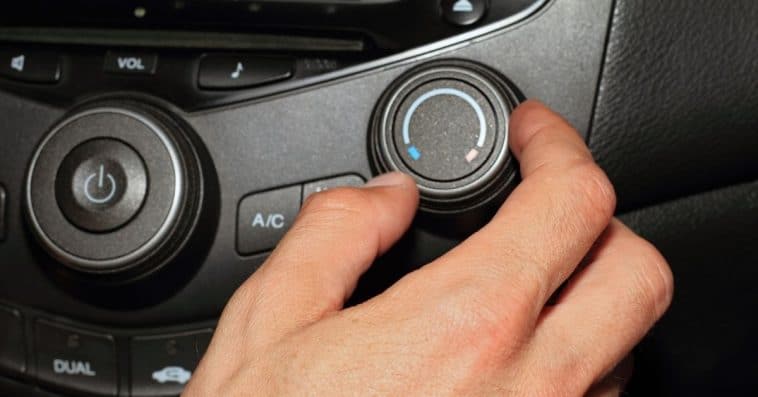 Diagnosing the symptoms of blowing warm air in your car