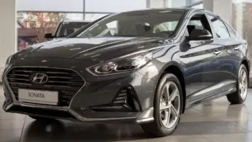Learn good and bad things about Hyundai Sonata cars based on the year models