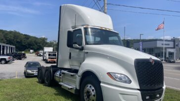 International LT 2025